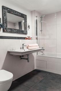 Hotel Julian - Prague - 4