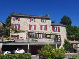 Maison d'Hôtes "La Pierre Pointue" - 0