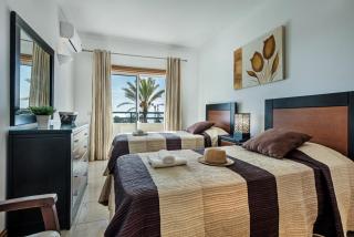 Apt Galé Mar 11 by Algarve Villa Holidays - Galé - 1