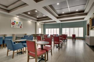 Holiday Inn Express & Suites Laurel by IHG - 2