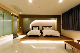 The King Hotel - Busan - 8