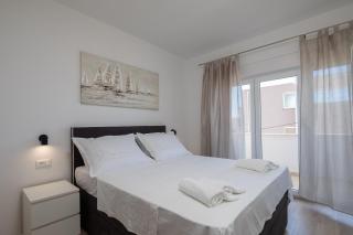 Apartments 20 meters from the beach - Jesenice - 1