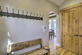 All-Season Cordillera Home with Golf View and Hot Tub! - 7