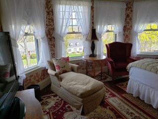 Moseley Cottage Inn and The Town Motel - 1