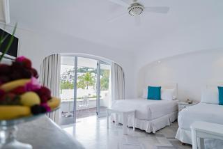 Las Hadas by Brisas - 2