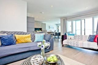 Fistral Two Bed Apartment in Pentire - 7