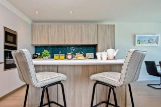 Fistral Two Bed Apartment in Pentire - 4