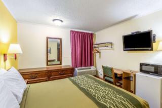 Econo Lodge - Morgantown - 6