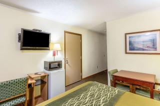 Econo Lodge - Morgantown - 3