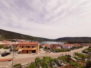 Apartments Izabela Mužić-Fornarić Cres - Cres - 3