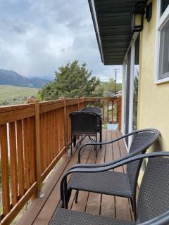 Yellowstone Riverside Cottages - Gardiner - 1