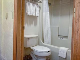 Motel 6 Elkhart, IN - 7