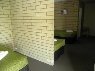 7th Street Motel - 6