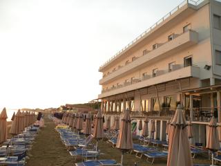 Hotel Parrini - Follonica - 0