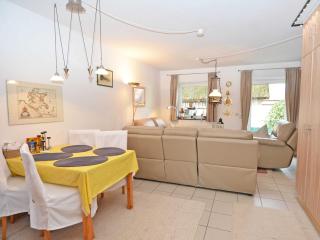 Ferienhaus Lobbe - WG 02 über zwei Etagen, strandnah - Lobbe - 1