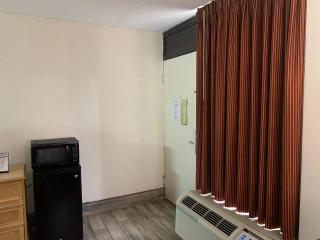 Super Inn - Tillmans Corner - 4