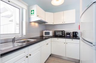 Mariners (1) - Bright and stylish apartment - walk to the beach - 1
