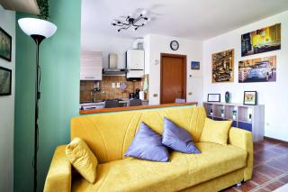 Casa Zoe Apartment Free parking,self check in & free wi fi - Parma - 6
