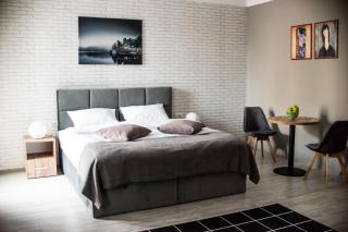 COMPLEX LIVING - 5