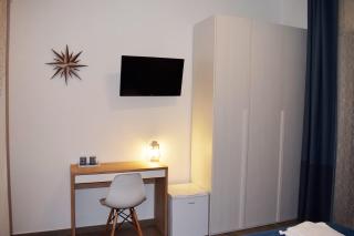 Neapolis Pie - 4