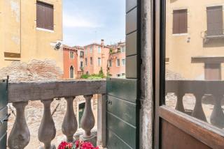Riva Palace Apartments by Wonderful Italy - Venice - 4