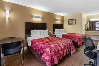 Econo Lodge Civic Center - 1