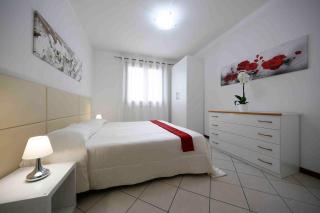 Rosalinde House - 1