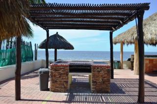 Marina Suites by Andiani Travel - 7