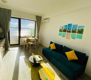 LAKE VIEW Summerland Apartment - Mamaia - 8