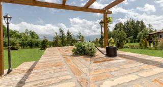 JOIVY Superb Villas with Tennis Court, Garden and BBQ area - Valle - 4