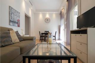 Vive la playa y la noche de Sitges aquí - 7