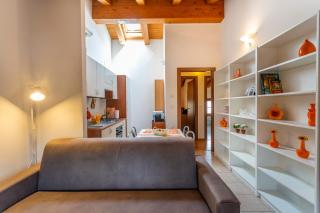 LEISURE & BUSINESS (Tempo libero & Business) - 5