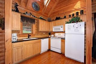 Romantic Smoky Mountain Retreat whottub - Sevierville - 9