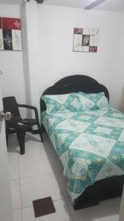 Cerca al club militar embajada americana, Corferias 502 - 5