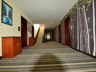 JUN Hotels Guangxi Hezhou Pinggui District Hezhou College - Hezhou - 0