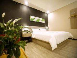 Up And In Baotou Qingshan District Central International - Baotou - 0