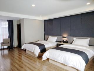Thank Inn Plus Hotel Sichuan Guang'an Yuechi County Tianlong Street Store - 7