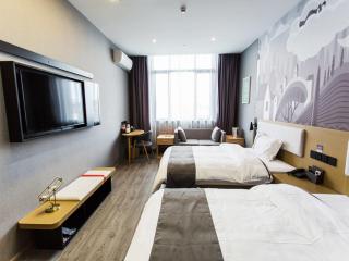 Thank Inn Chain Hotel Zhejiang Huzhou Deqing County Xinshi Town Huancheng West Road - Huzhou - 1