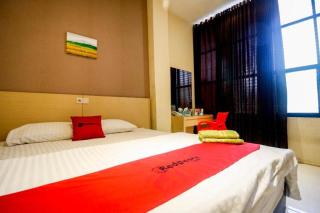 RedDoorz near Pasar Tarapung Siring Banjarmasin - Banjarmasin - 4