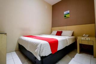 RedDoorz near Pasar Tarapung Siring Banjarmasin - Banjarmasin - 3