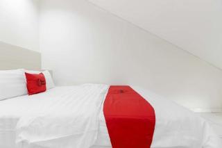 RedDoorz near Pancoran - 2