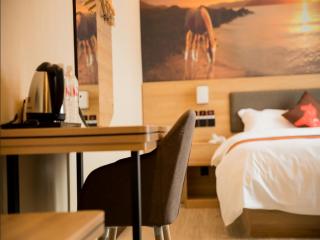 JUN Hotels Zhejiang Tongxiang Zhenxing West Road Store - Jiaxing - 3