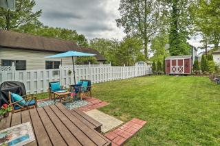 Coastal Pet-Friendly Cottage Less Than half Mi to Beaches - Chesapeake Beach - 9