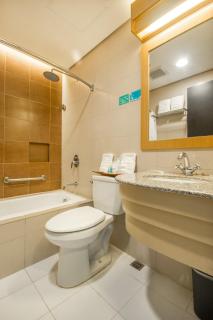 Microtel by Wyndham South Forbes near Nuvali - Santa Rosa - 7