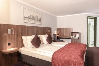 Ramada by Wyndham Frankfurt Central Station - Frankfurt am Main - 8