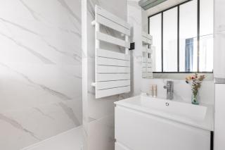 Pick A Flat's Apartment in Saint Germain - Rue Corneille - Paris - 8