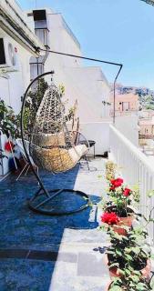 A Masterpiece in Plaka with Big Balcony and Acropolis View - Atene - 5