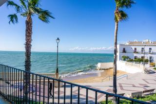 Magnífico alojamiento a 3 metros de la playa y en la Plaza del Castillo - Chipiona - 9