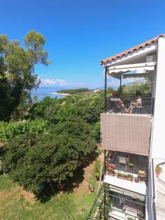 Heracles Guesthouse - Rovies - 2