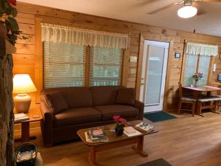 Misty Creek Log Cabins - Maggie Valley - 3